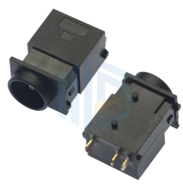 哪款防水DC插座能扛住高溫水噴淋與鹽霧腐蝕？